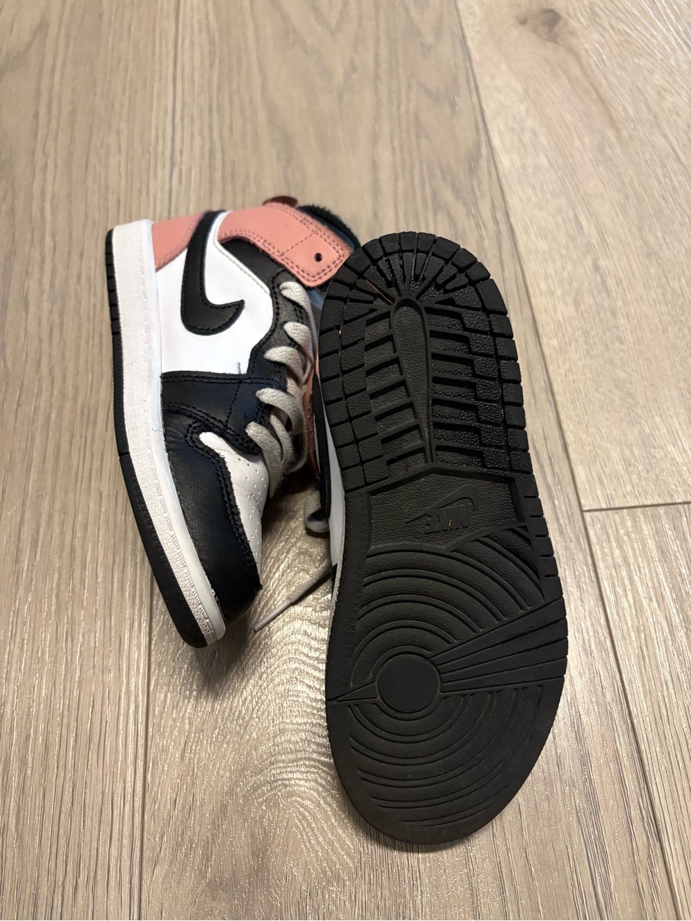 Jordan 1 mid kids 13c